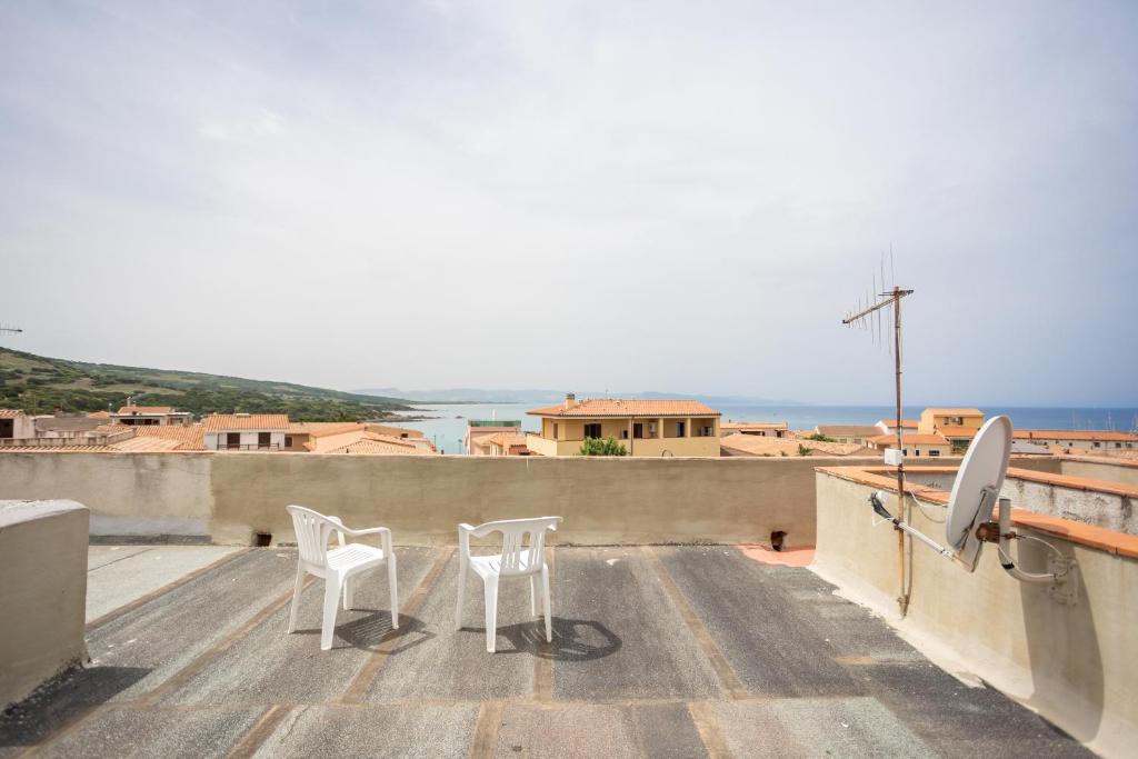 La Finestra sul Mare a Isola Rossa - Casa con Barbecue