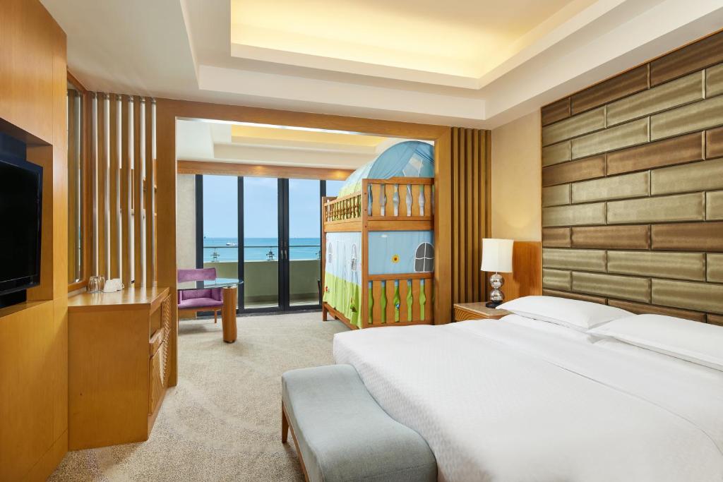 Four Points by Sheraton Hainan, Sanya - Premium Ocean View Zimmer, Gästezimmer, 2 Doppelzimmer, Meerblick, Hochgeschoss, Balkon