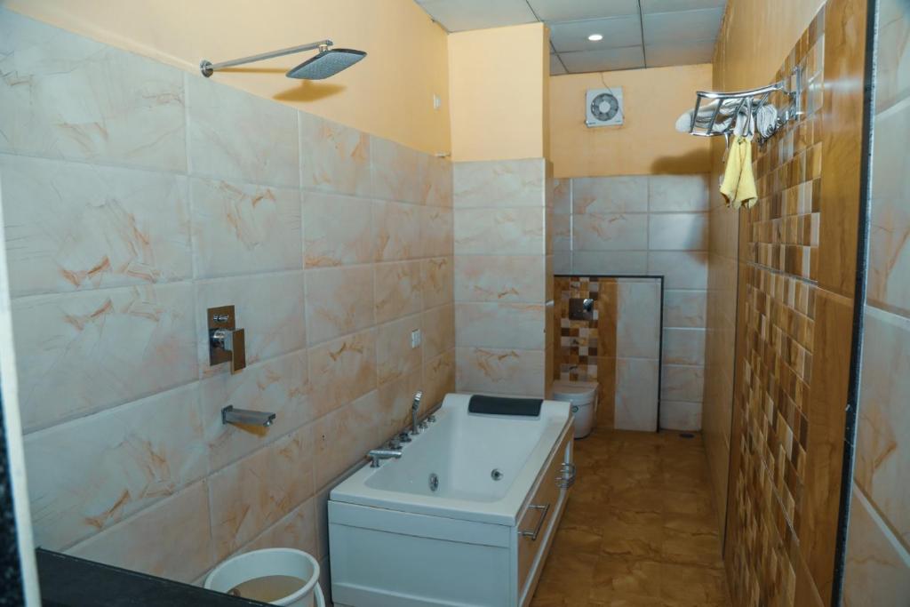 Hotel Green Palm - Housity