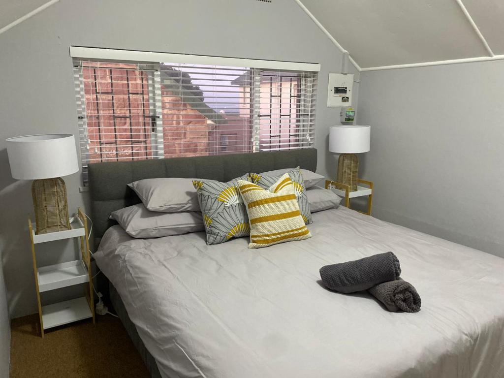 Lilla-Bett Self Catering Accommodation Mossel Bay - Image 25