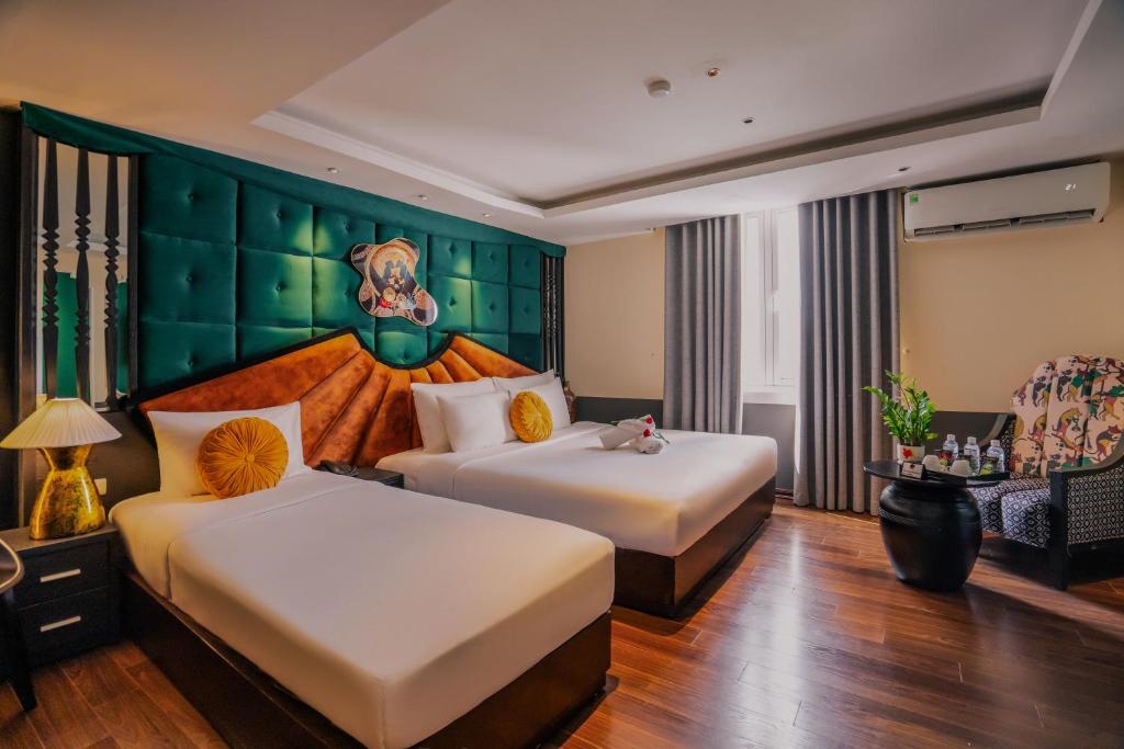 Hanoi Center Silk Classic Hotel & Travel