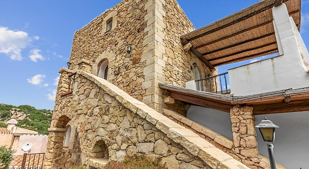 Villa Esclusiva a Liscia di Vacca - Oasi Fronte Mare