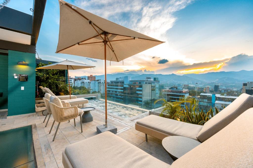 Hoteles en el Poblado, Medellin 543246811