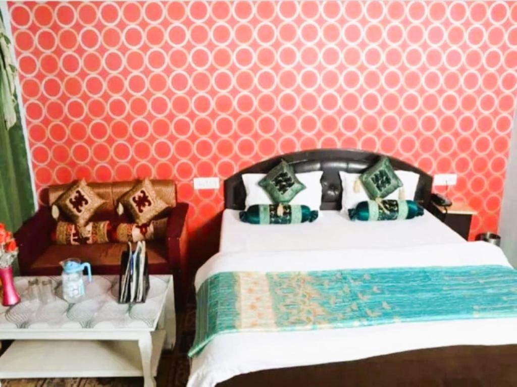 Hotel All Is Well - Only Outstation IDs Allowed - Housity