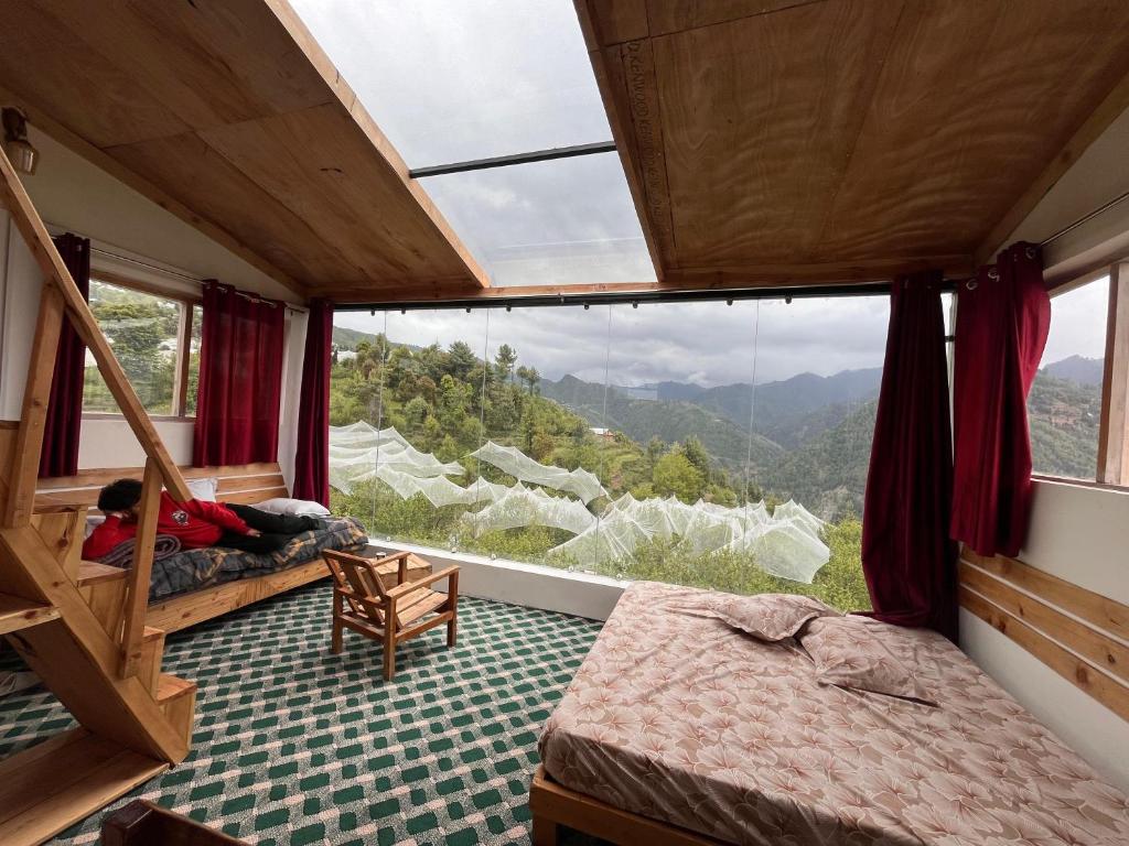 Stargazing Glass Lodge Himachal Pradesh Thachi - Housity