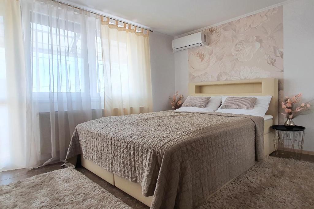 Happy House Apartments - Housity