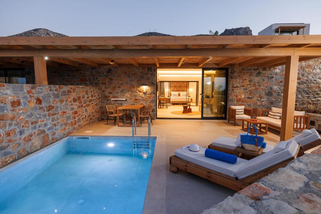 Deos Luxury Suites Kreta Private Pool