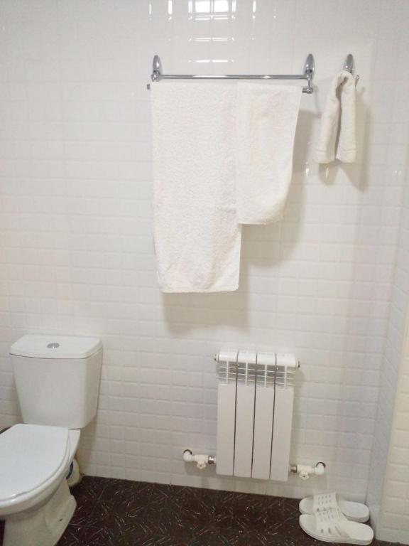 Hotel Dilnura - Triple Room With Private Bathroom