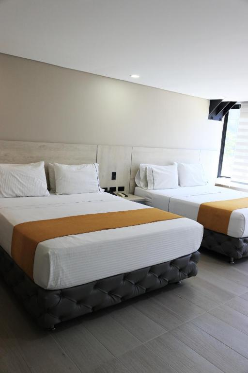 Hoteles en el Poblado, Medellin 579354725