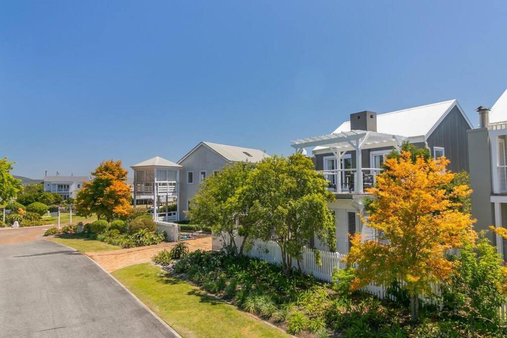 Picturesque Retreat on Thesen Islands - Image 15