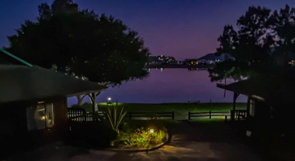 Knysna River Club - Sunbird Cottage - Image 40