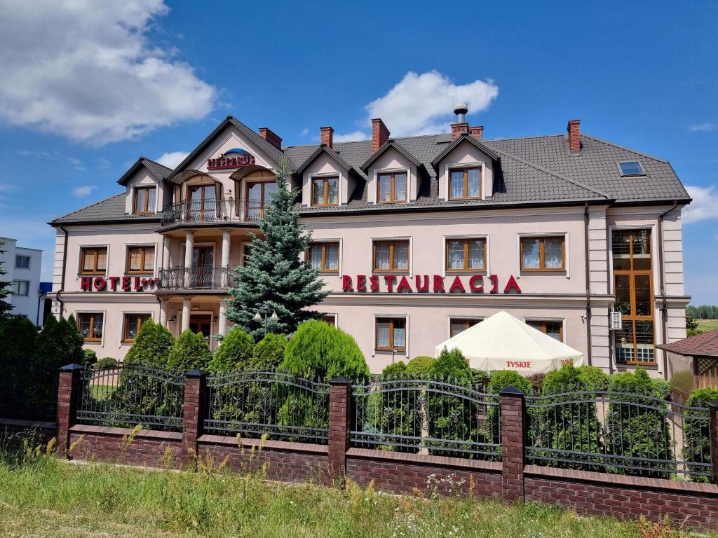 Hotel Hesperus - Housity