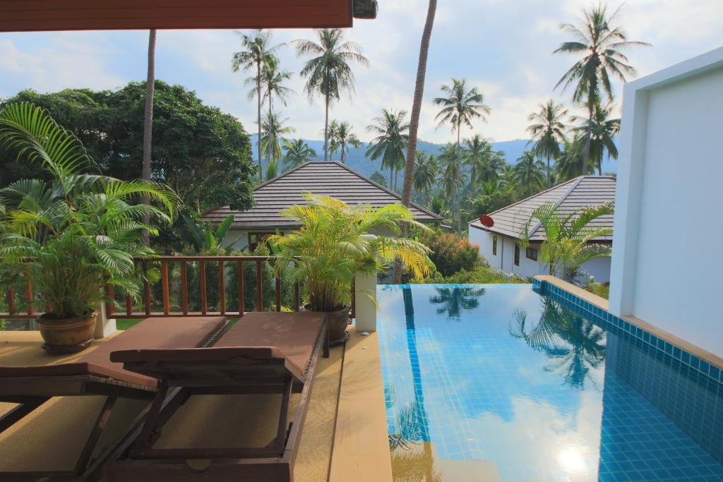 Tropical Season villa Resort Room