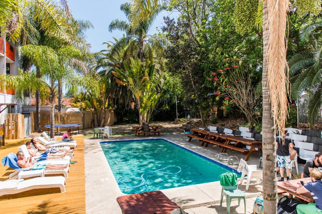 Billabong Backpackers Resort - Housity