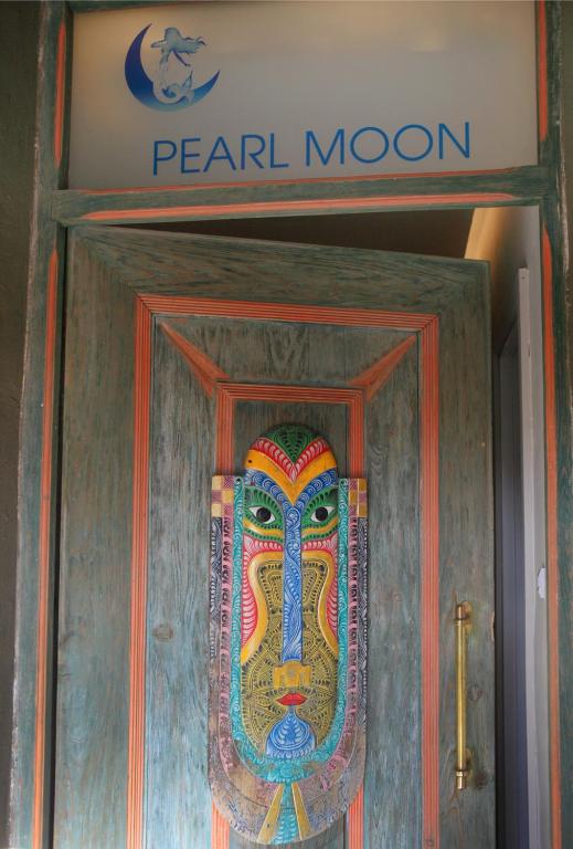 Pearl Moon Boutique Suites - Image 28