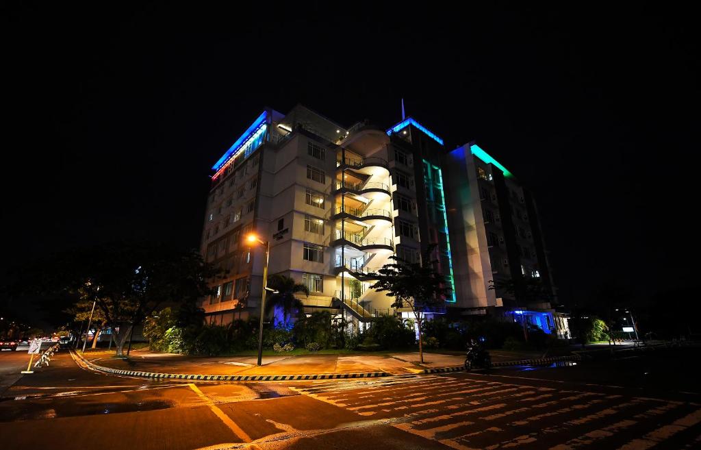 Paseo Premiere Hotel - Hizvo