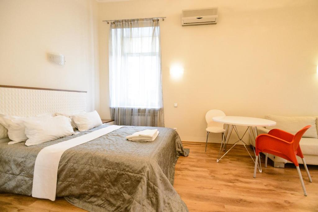 Partner Guest House Saksahans'koho - Spasious Studio Apartamento Con Balcón Y Cocina - Saksahanskoho Street 22