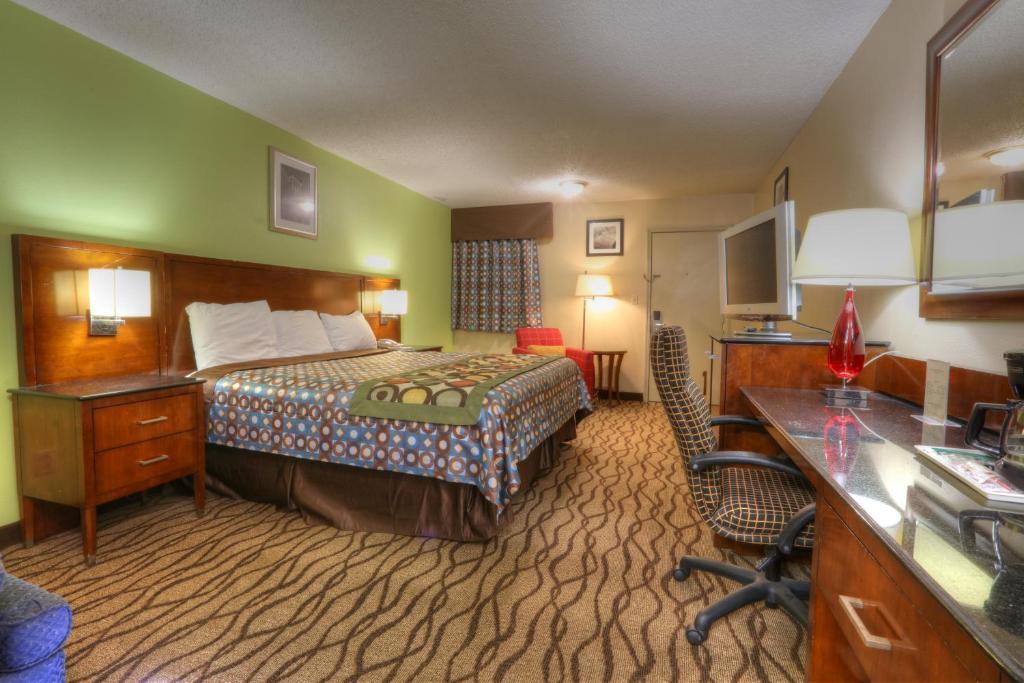 Dexter Inn - Housity