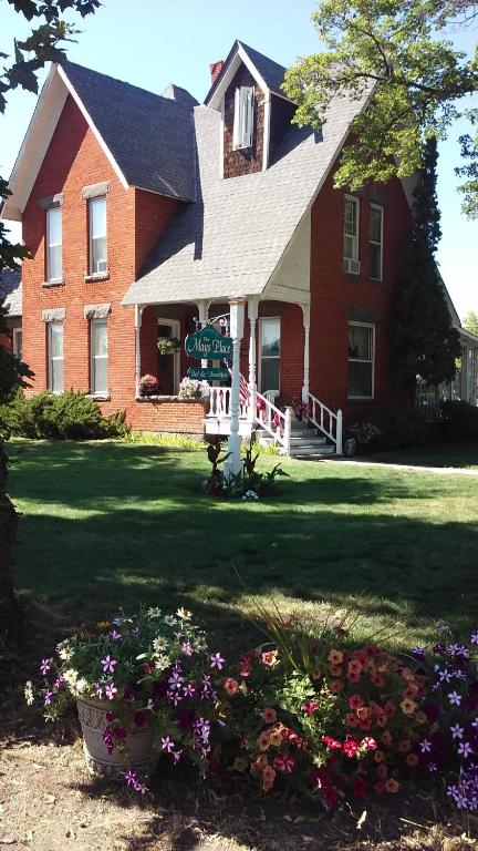 The Mays Place Bed and Breakfast - Housity
