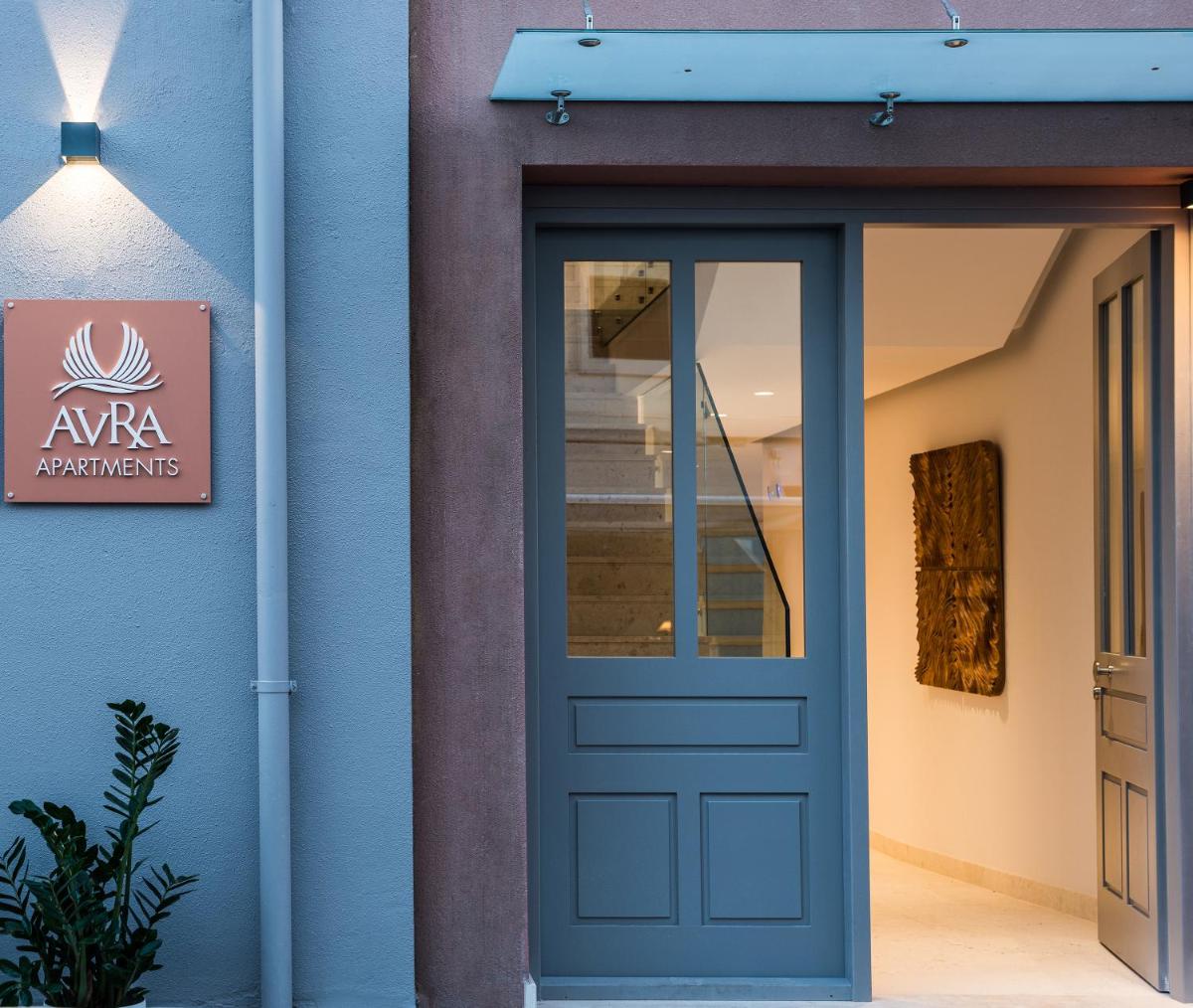 Suitetrails - Avra Apartments Venetian Harbour