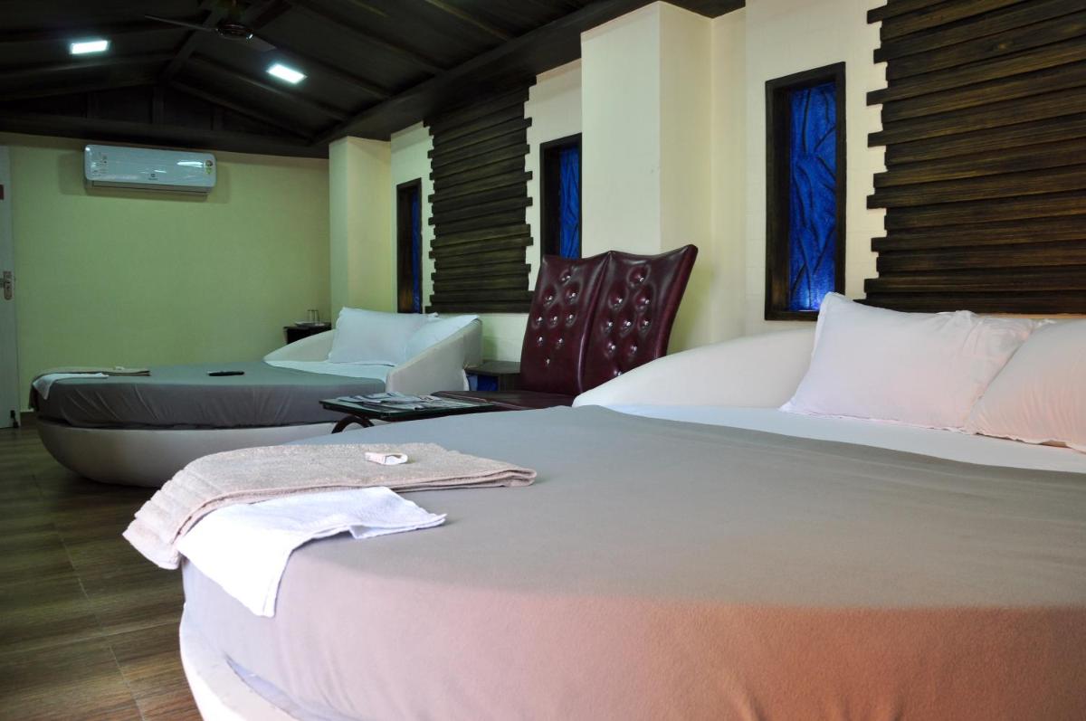 Hotel Anandhiram Heritage - Housity