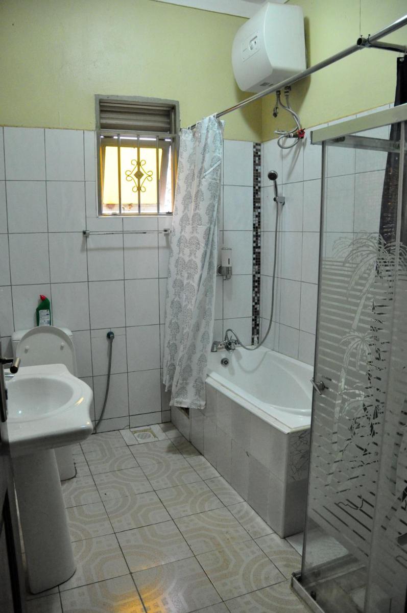Suitetrails - Namugongo Holiday Home