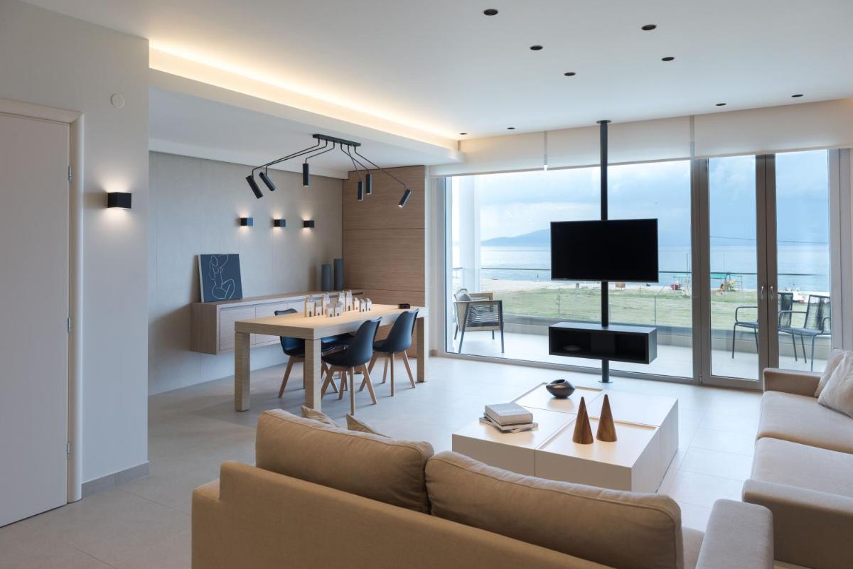 Suitetrails - Fani Luxury Apartments Stavros
