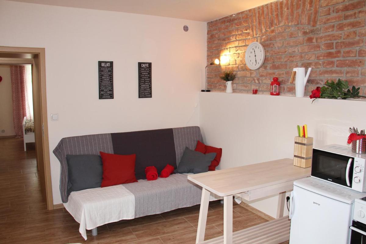 Comfortable apartments under the St. Barbara´s Cathedral - Housity