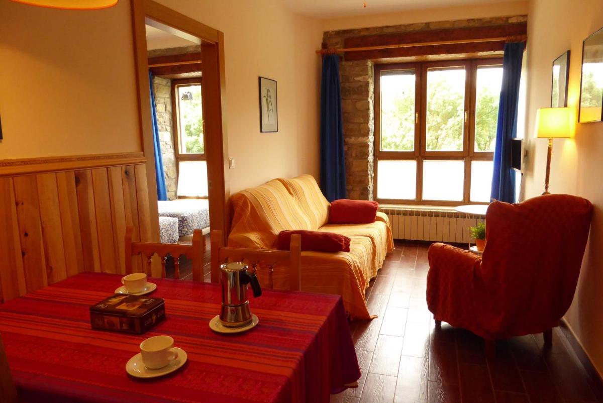 Apartamentos Atostarra - Housity