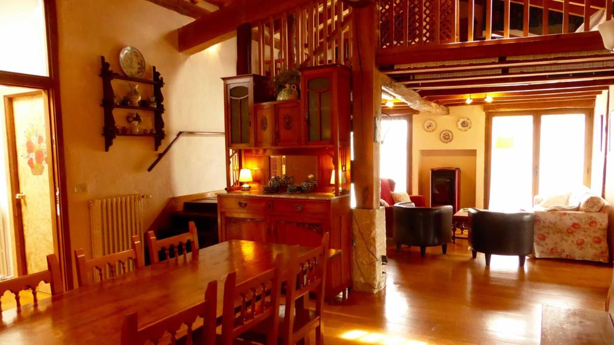 Apartamentos Atostarra - Housity