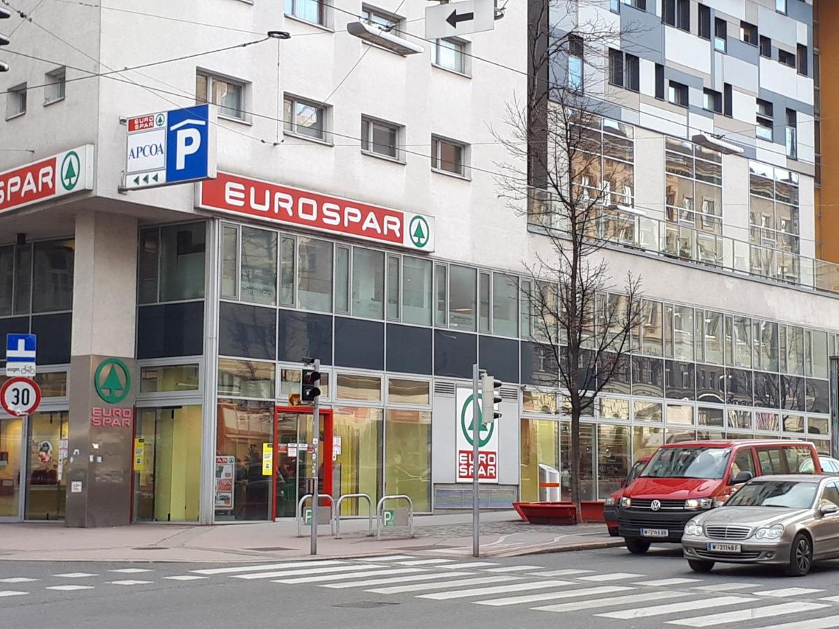 Suitetrails - Lovely Apartment near Vienna City Center