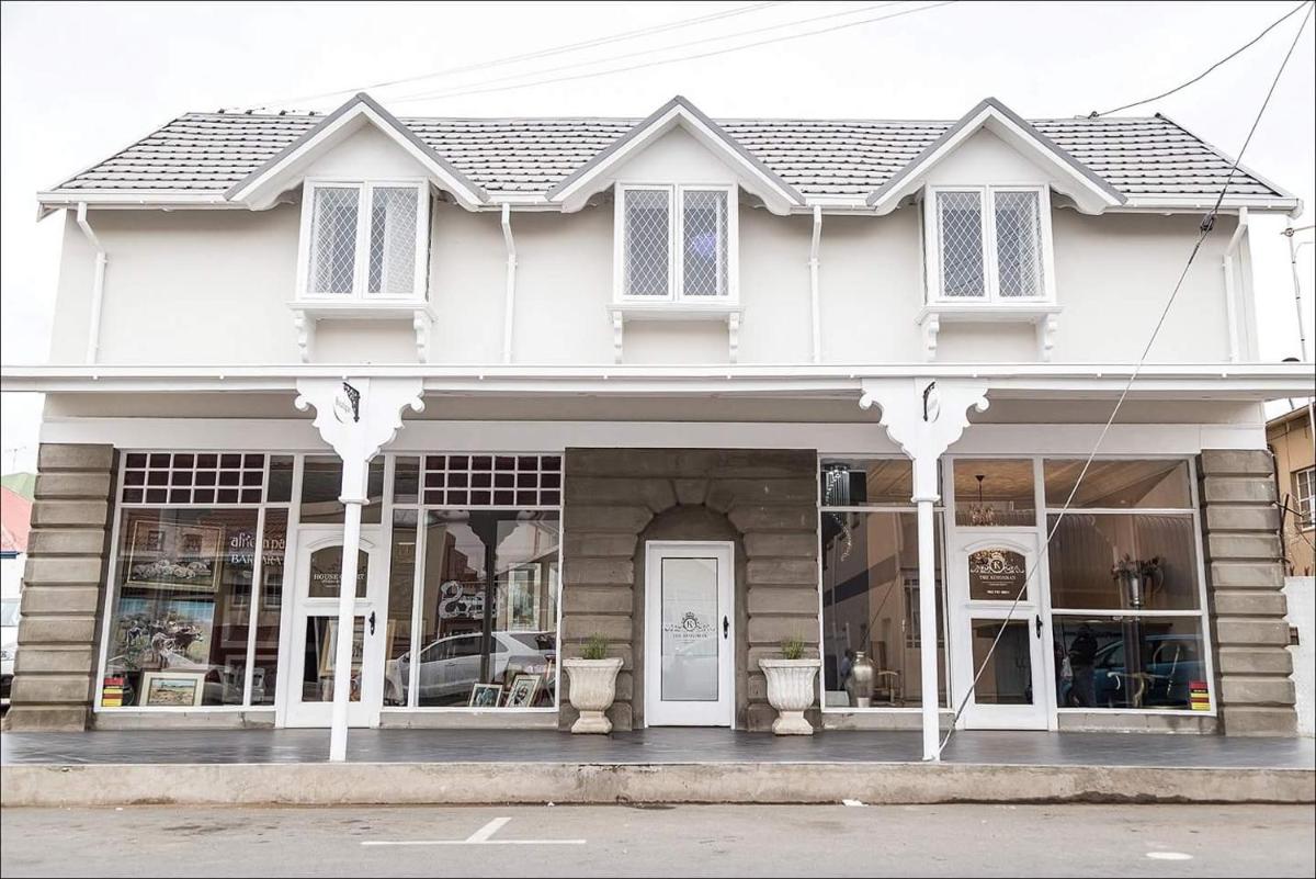 Suitetrails - The Kingsman boutique Hotel