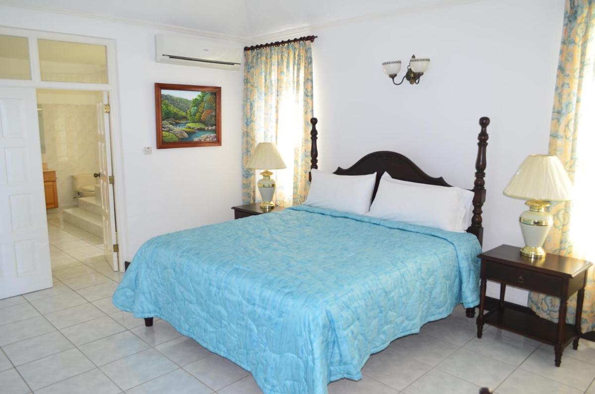 Pink Rock Inn Bed and Breakfast - Housity