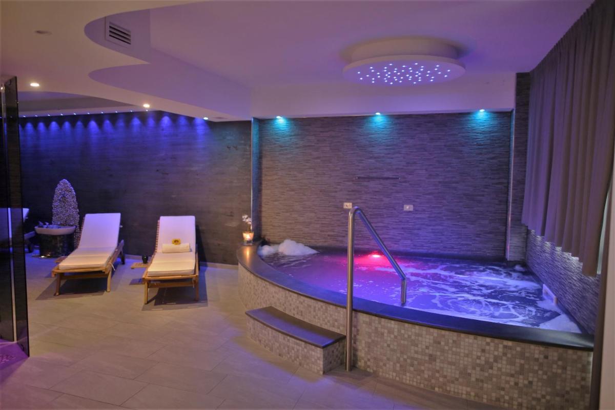 Mareneve Resort - Housity