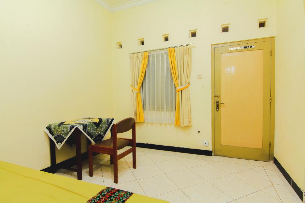 Griya Batik Giri Sekar Homestay - Housity