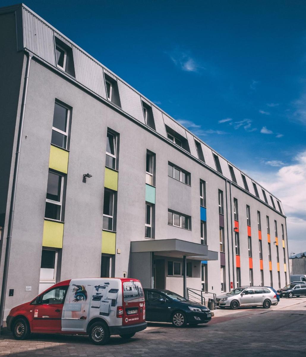Suitetrails - Orange Business Centar Apartments