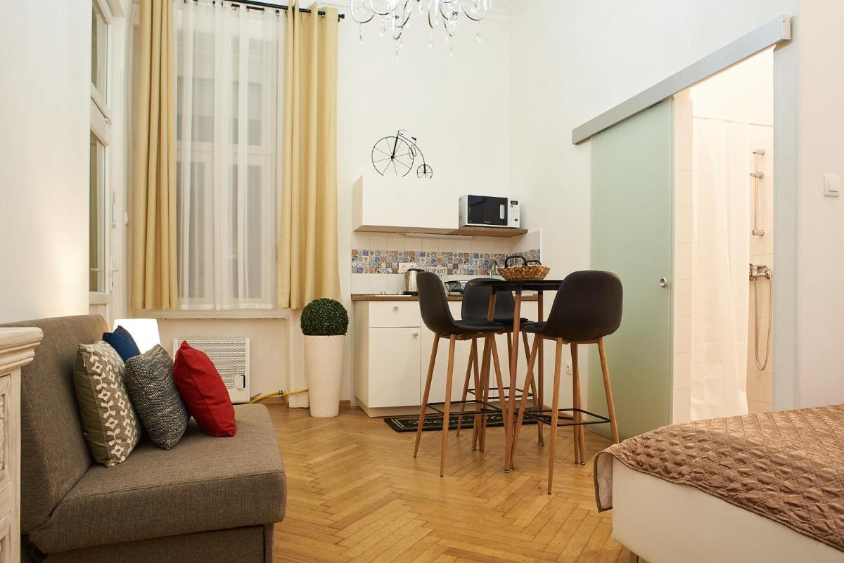 CLAUDIA Apartments Budapest - Housity