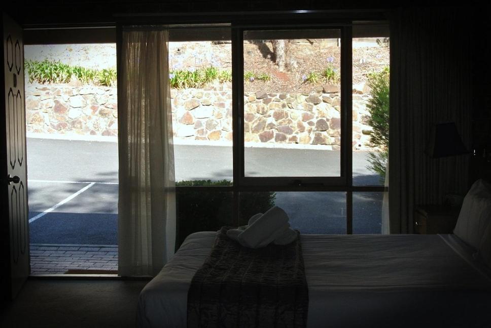 Eltham Motor Inn - Housity