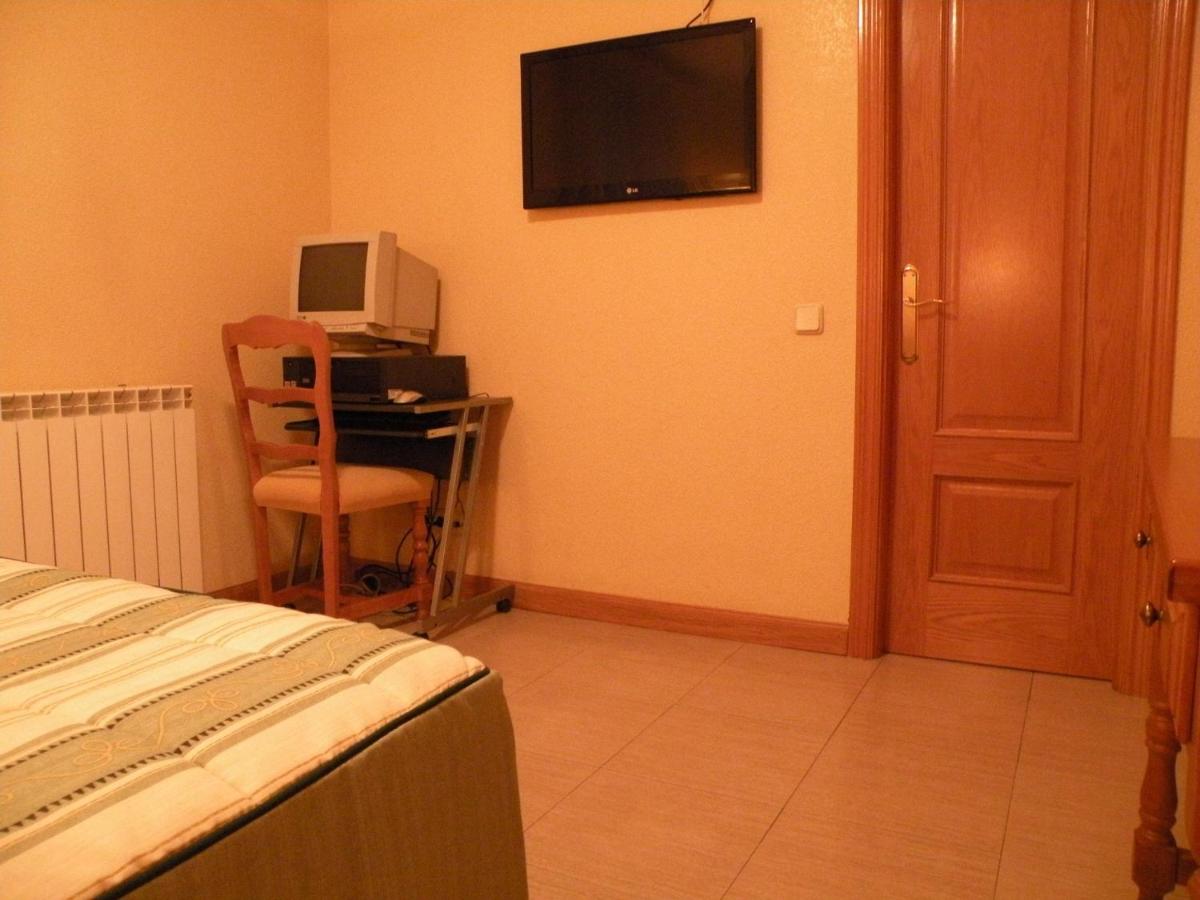 Hostal Benamar - Housity