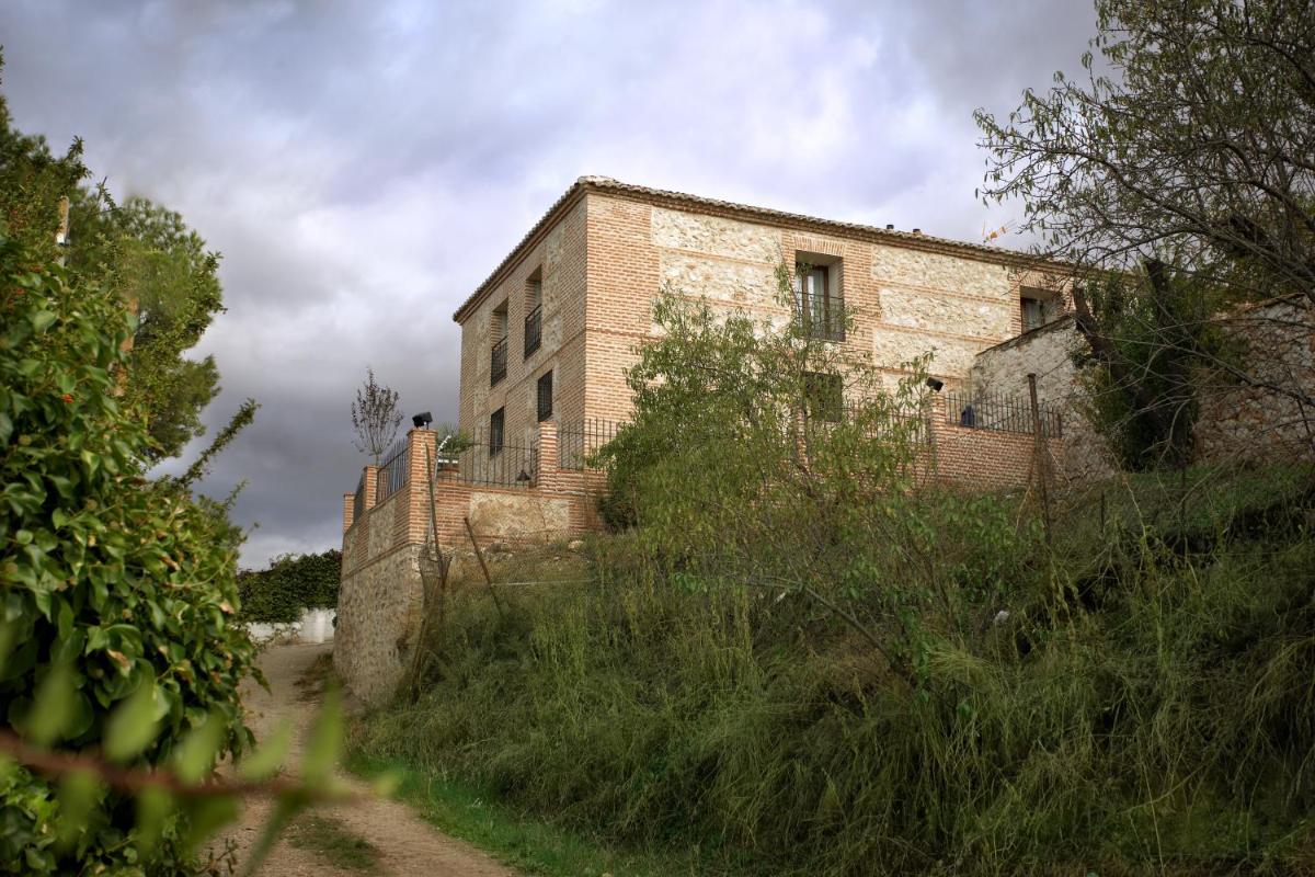 El Pontifical - Housity