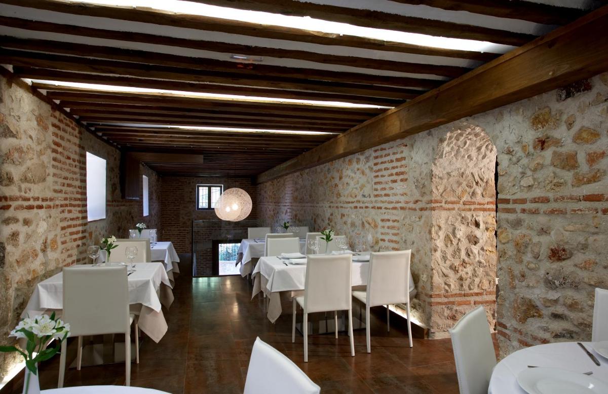El Pontifical - Housity