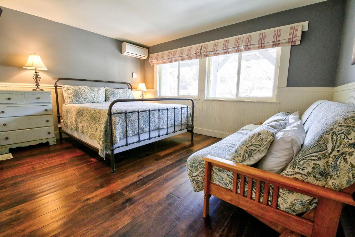 Hotel Charlotte - Housity