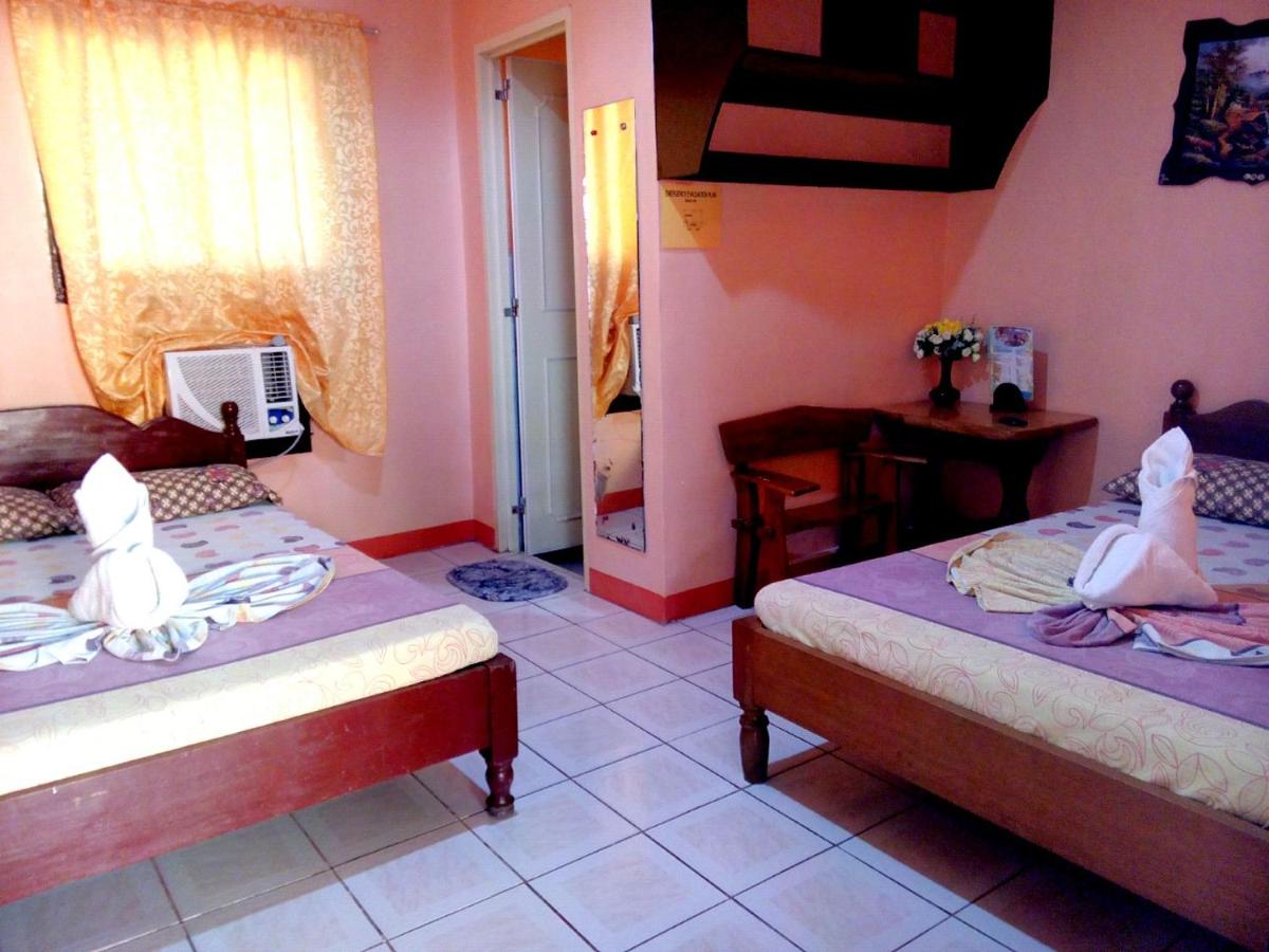 Jun and Carol Beach Cottages - Housity