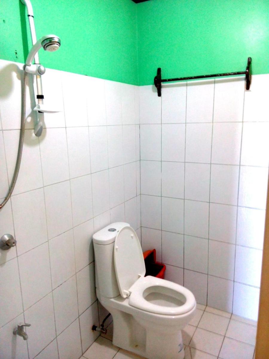 Jun and Carol Beach Cottages - Housity