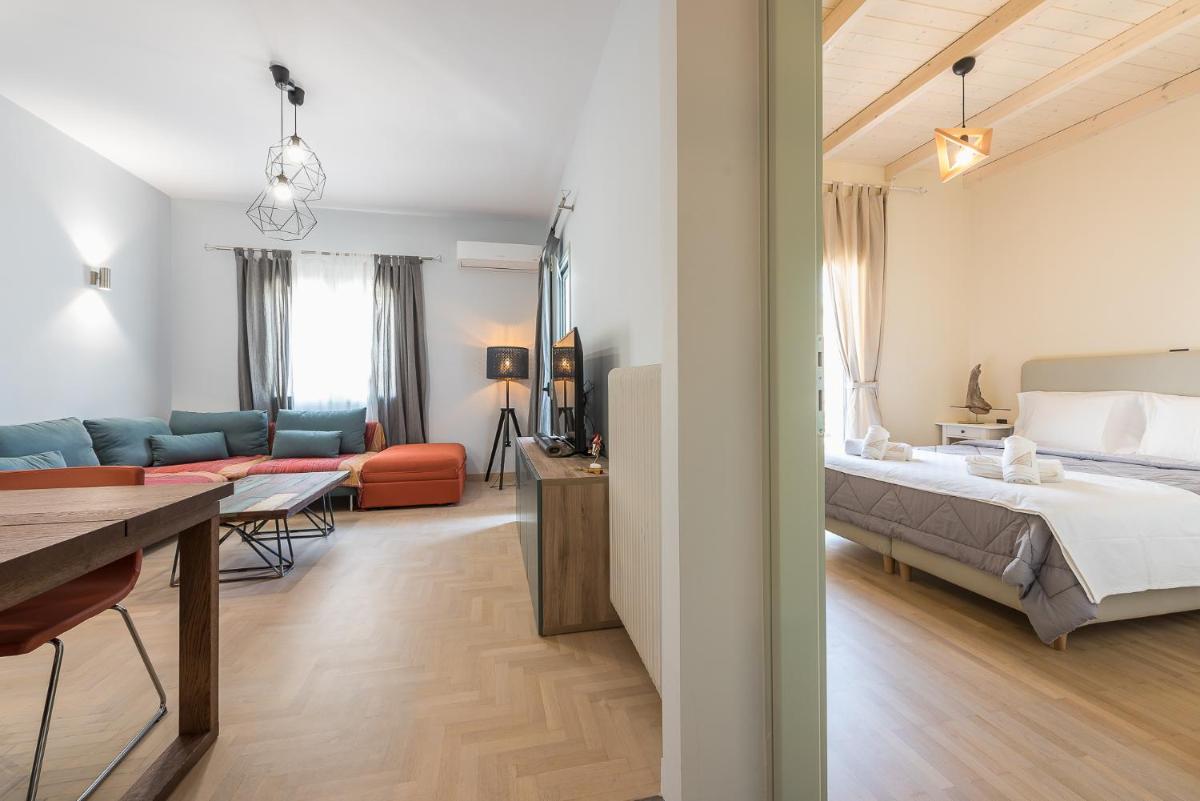 Suitetrails - Athens Tower Boutique Apartment