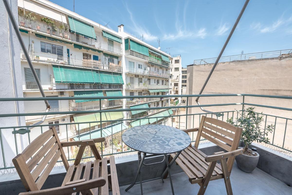 Suitetrails - Athens Tower Boutique Apartment