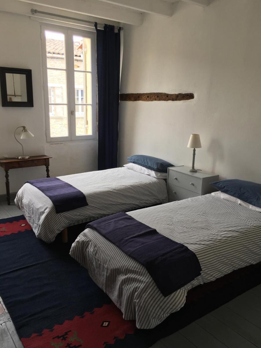 Cosy Medieval Village House Monségur - Housity