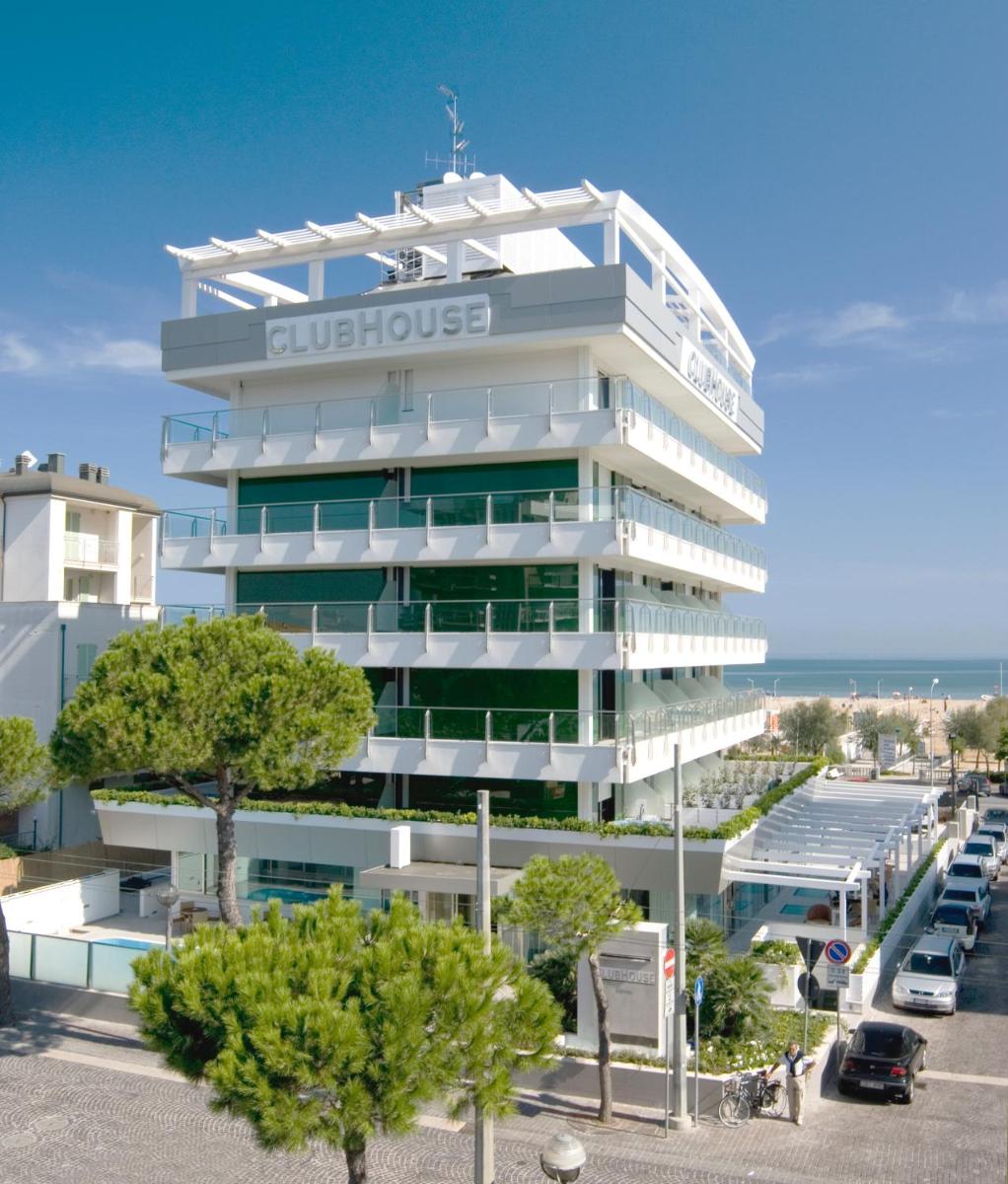 Club House Hotel - Housity