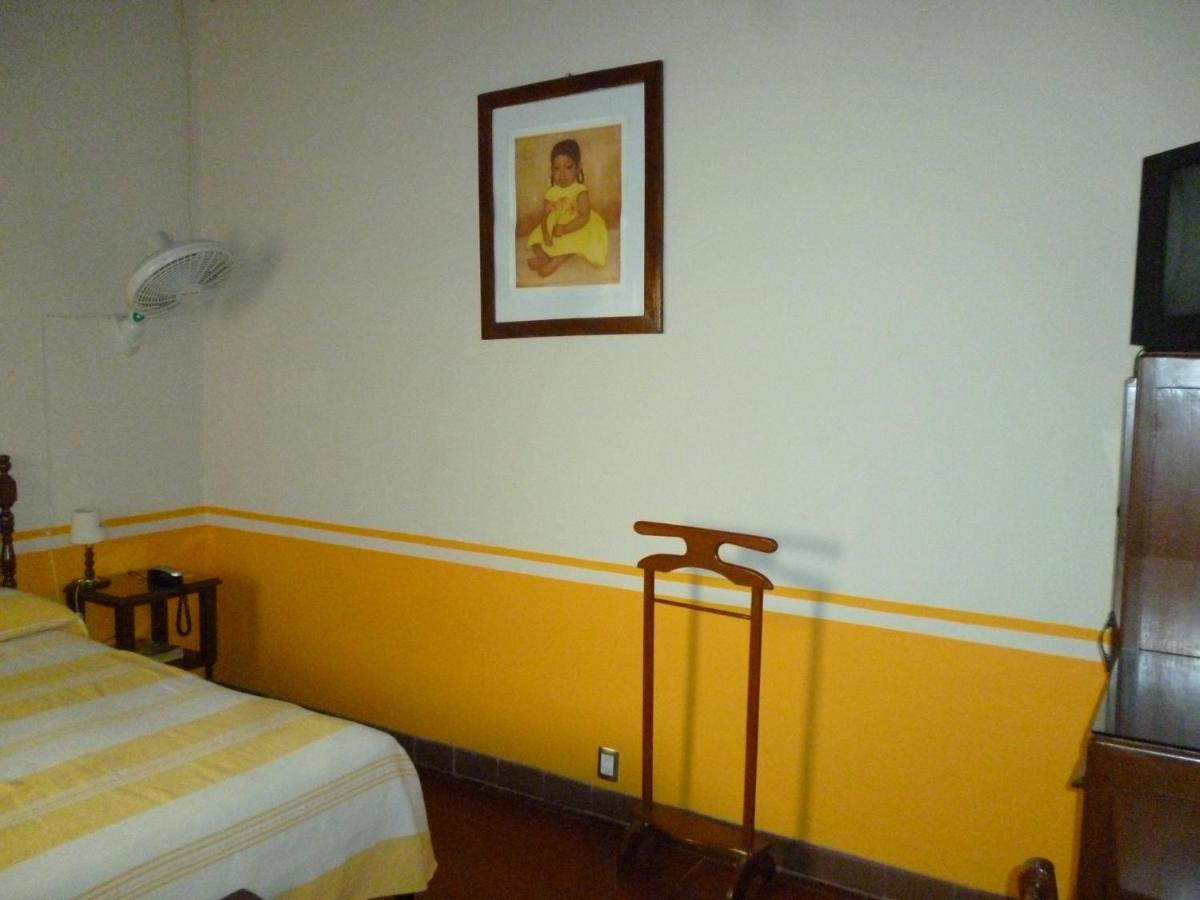 Hotel Monte Alban - Solo Adultos - Housity