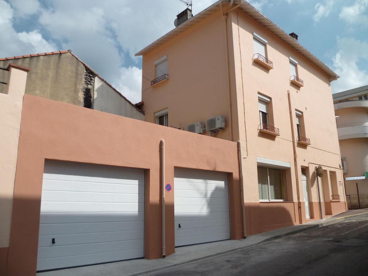 Les Mimosas - Housity